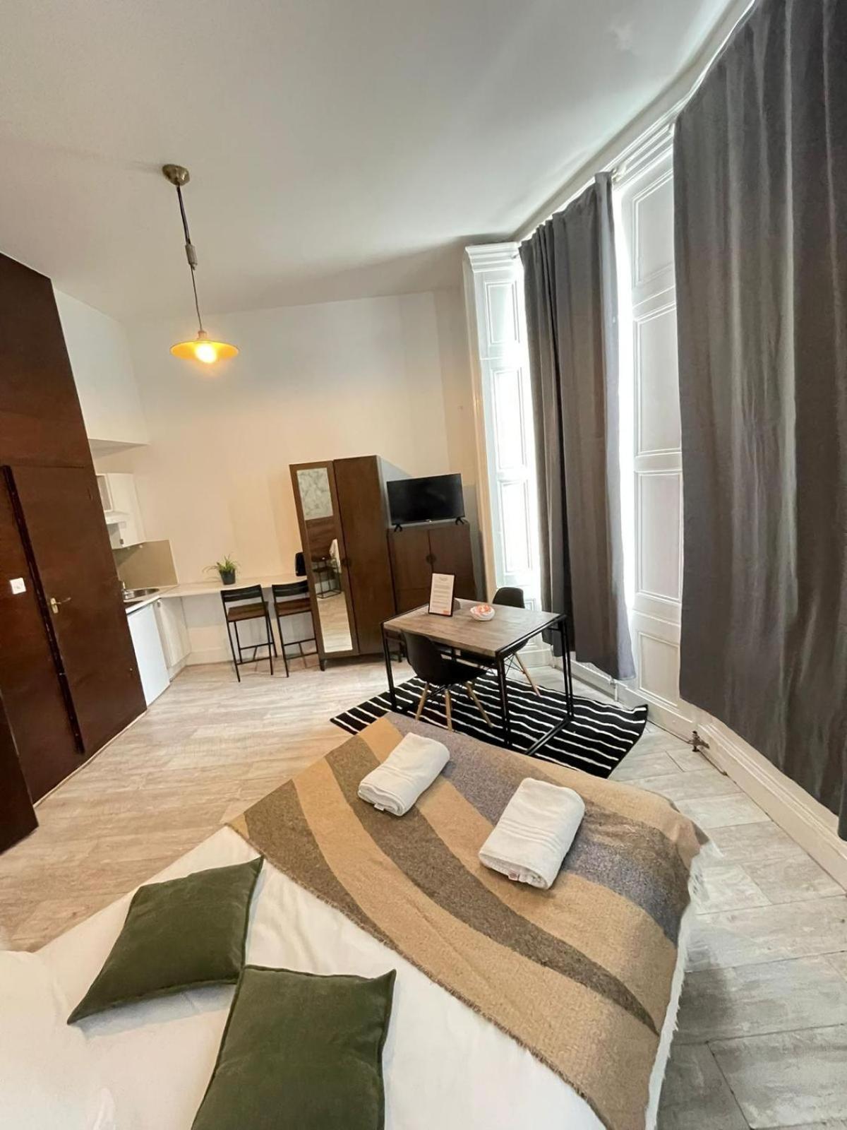 Cromwell Apartments Лондон Экстерьер фото